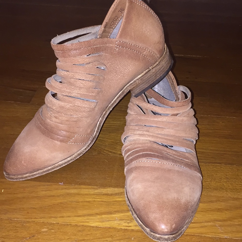 Pointed free people shoes